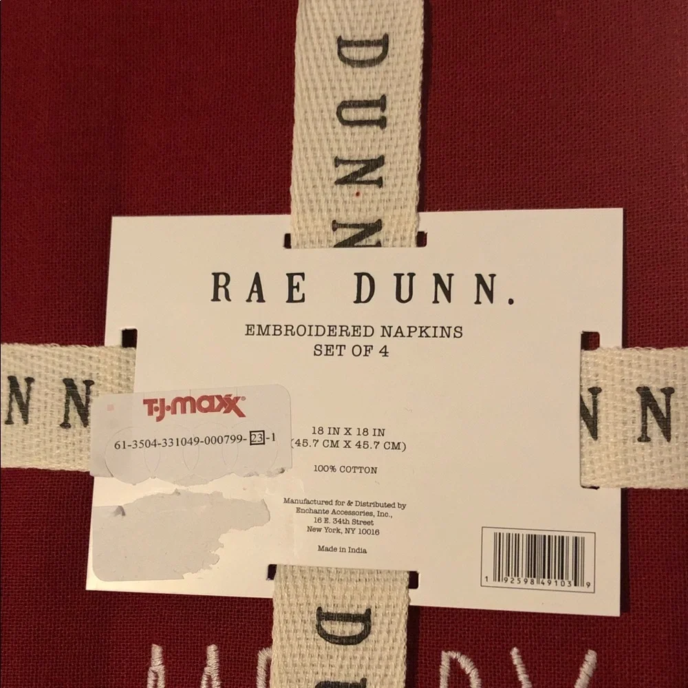 Rae Dunn MERRY NOEL HOHOHO PEACE Red Embroidered Napkins Set of 4 - Picture 2 of 4